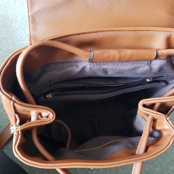 Backpack - Picture 3 of 3